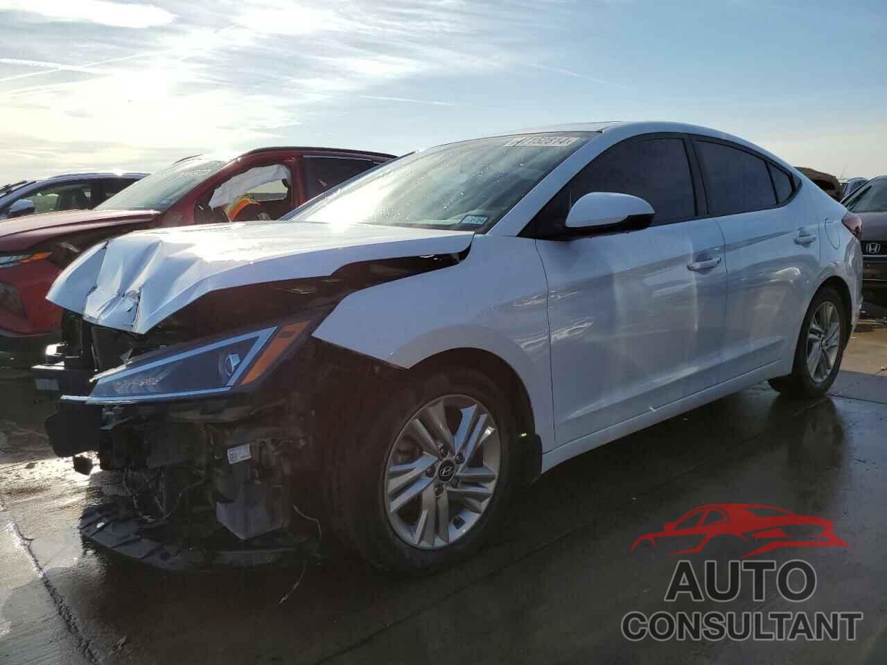 HYUNDAI ELANTRA 2019 - 5NPD84LF4KH476081