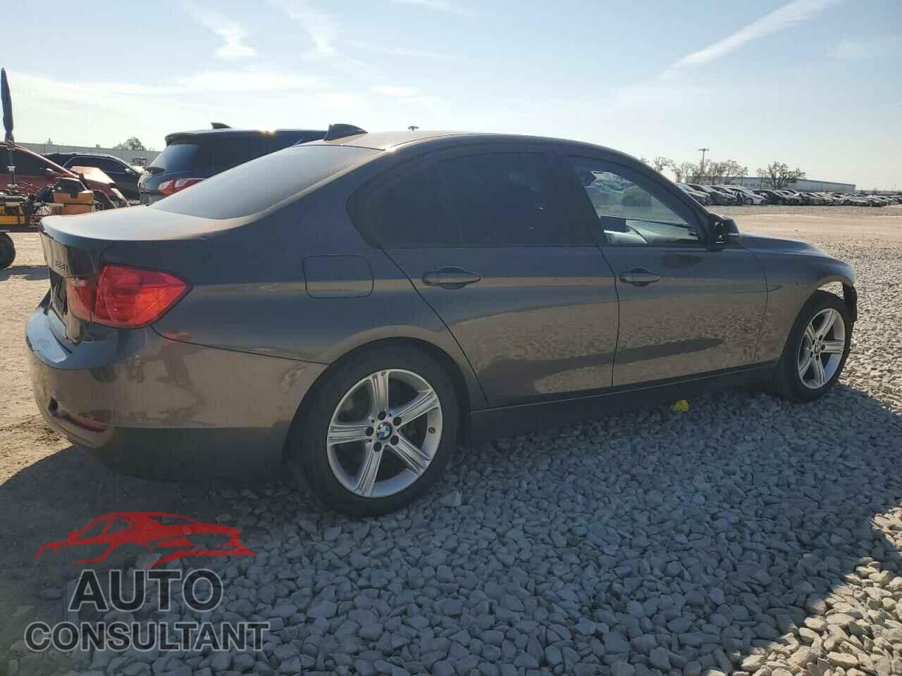 BMW 3 SERIES 2012 - WBA3A5C52CF347519