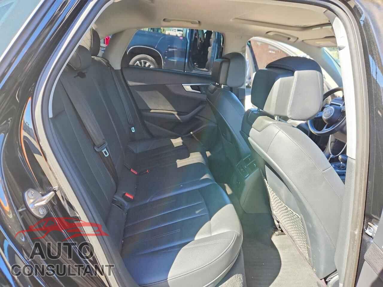AUDI A4 2017 - WAUDNAF49HN052046