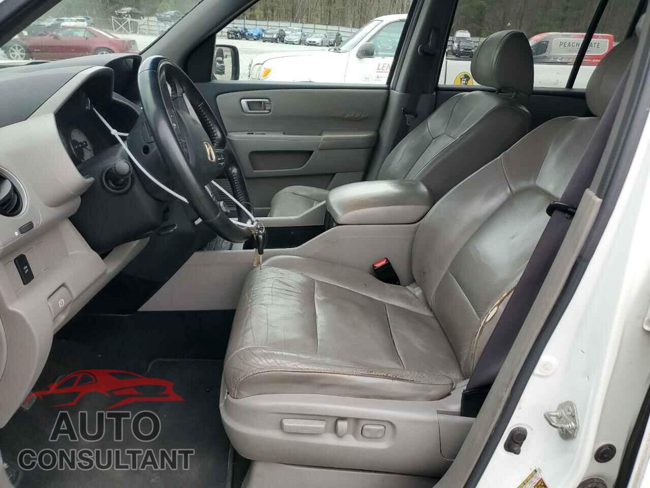 HONDA PILOT 2011 - 5FNYF3H77BB005236