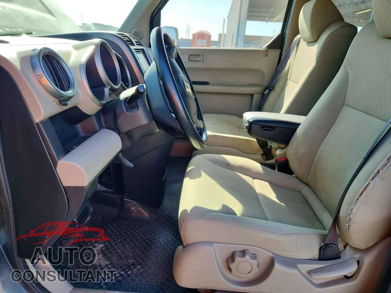 HONDA ELEMENT 2011 - 5J6YH1H31BL003033