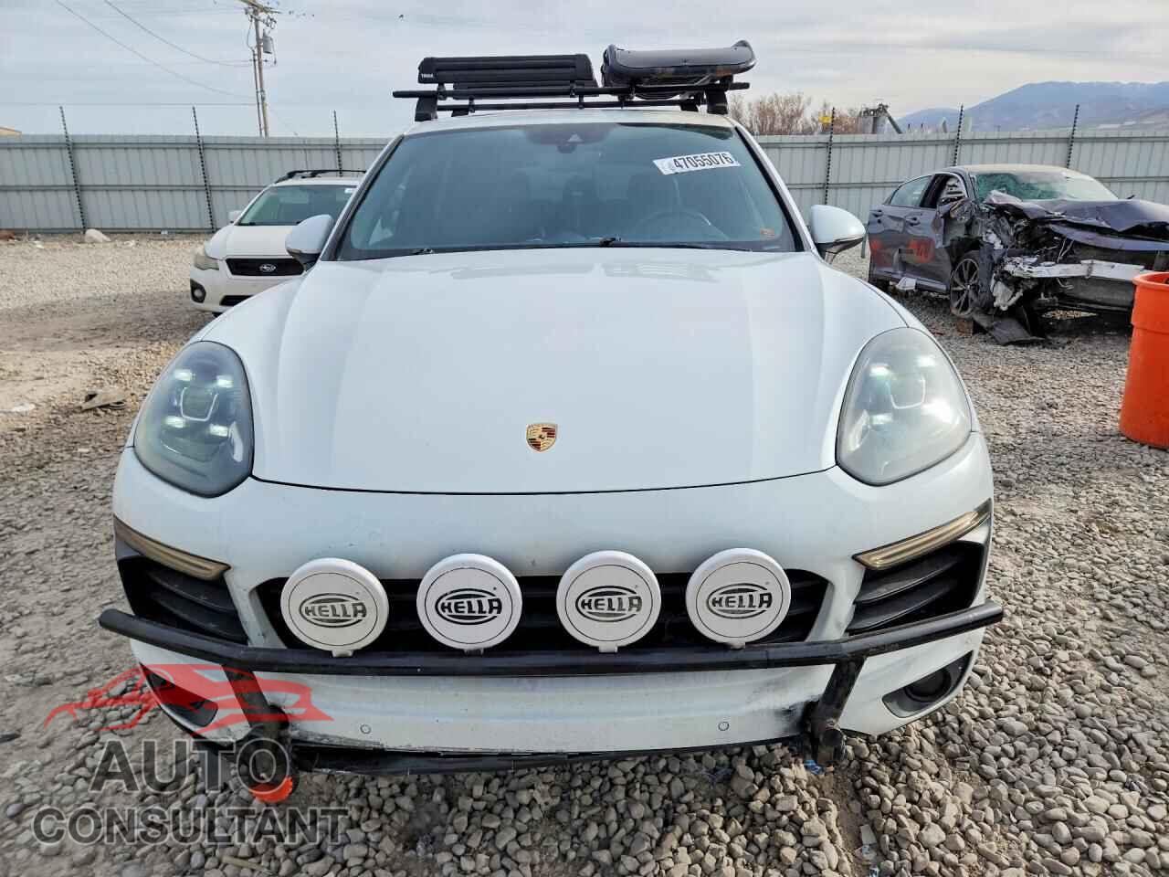 PORSCHE CAYENNE 2016 - WP1AA2A21GLA05194
