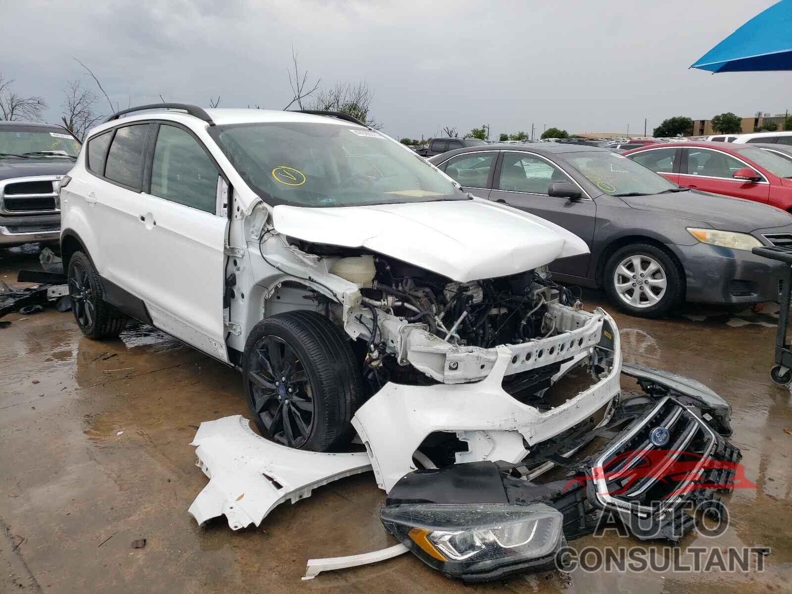 FORD ESCAPE 2017 - 1FMCU0GDXHUC22491