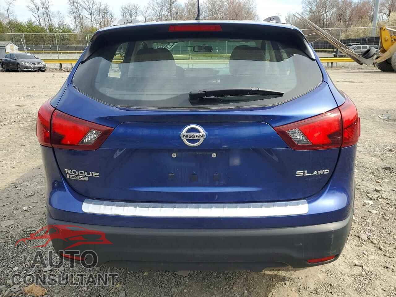 NISSAN ROGUE 2018 - JN1BJ1CR8JW263473