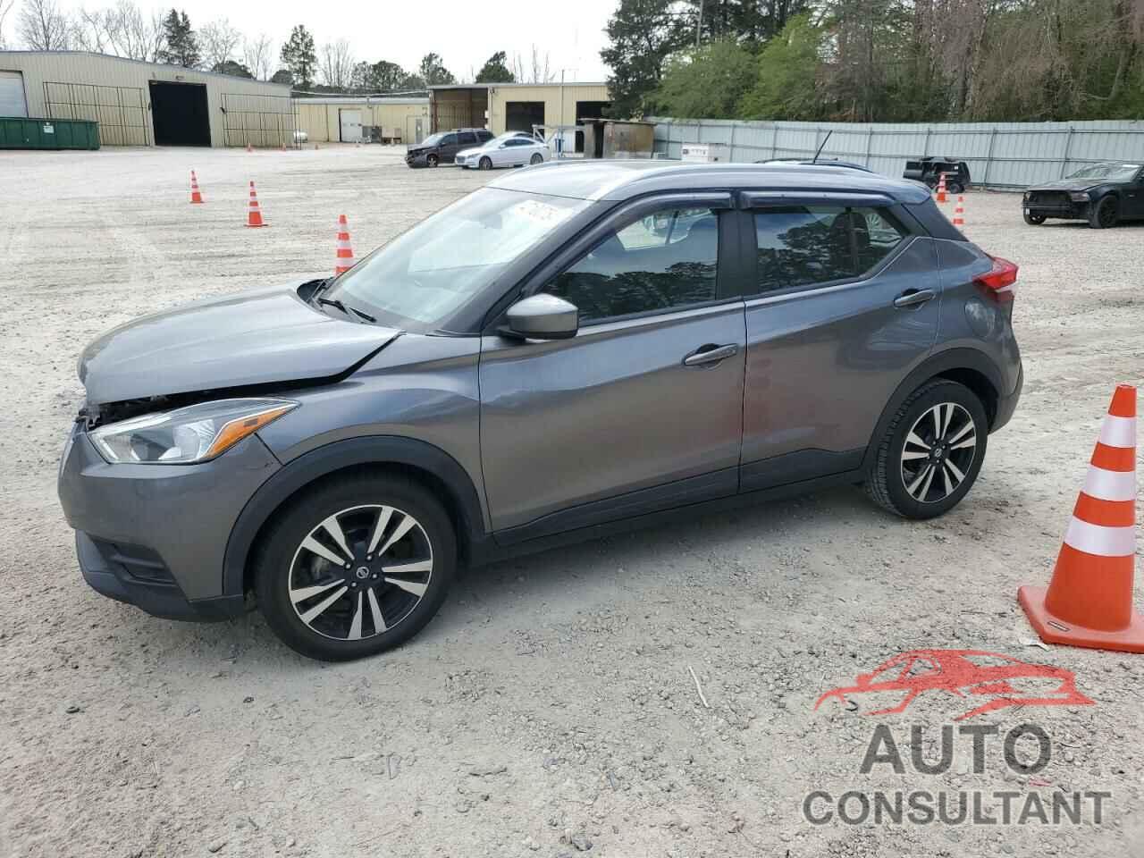 NISSAN KICKS 2018 - 3N1CP5CU0JL519755