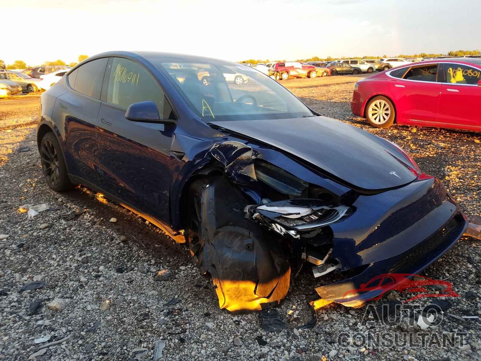 TESLA MODEL Y 2021 - 5YJYGAEEXMF143215