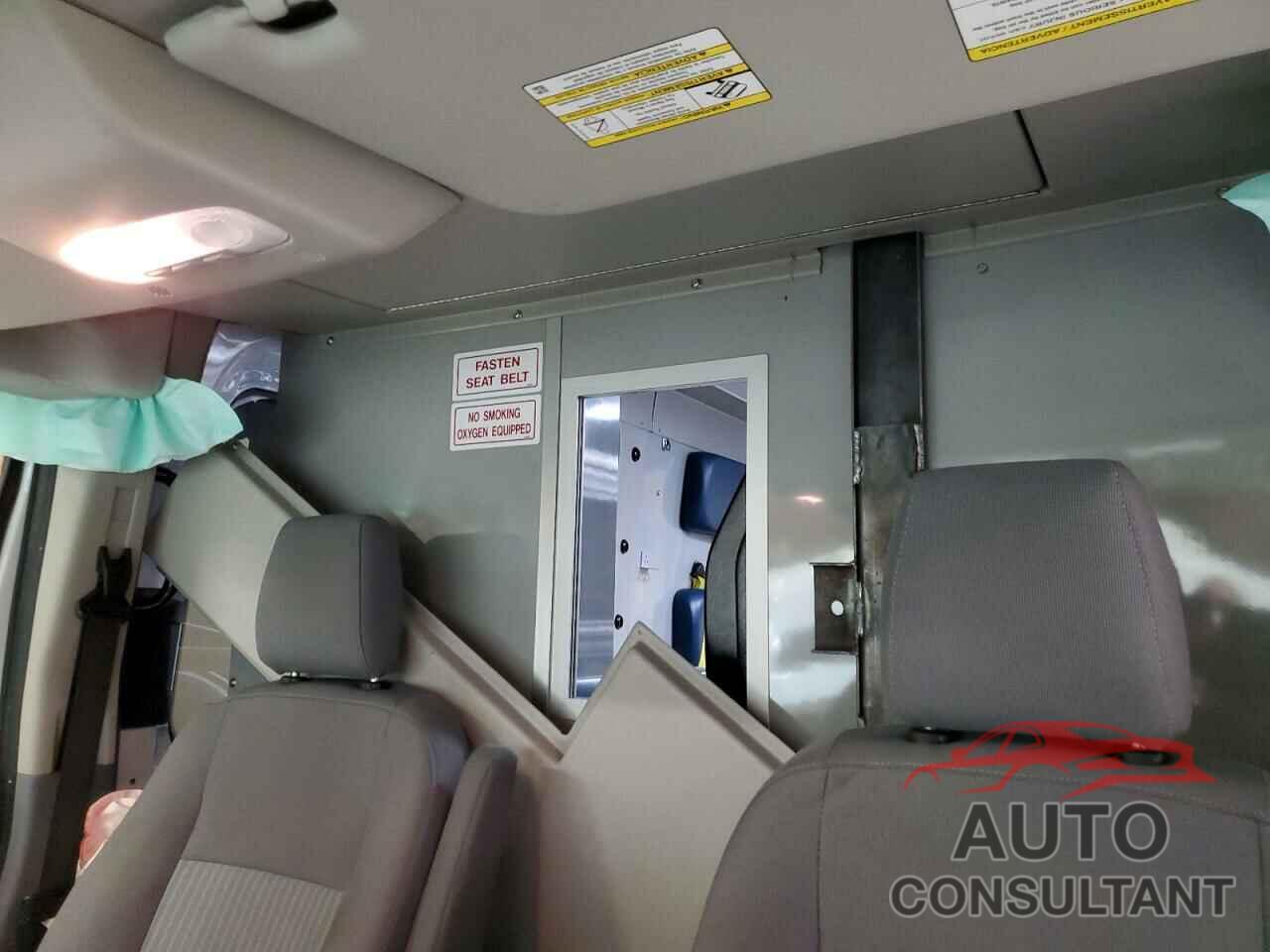 FORD TRANSIT 2018 - 1FDYR2CM0JKA75589