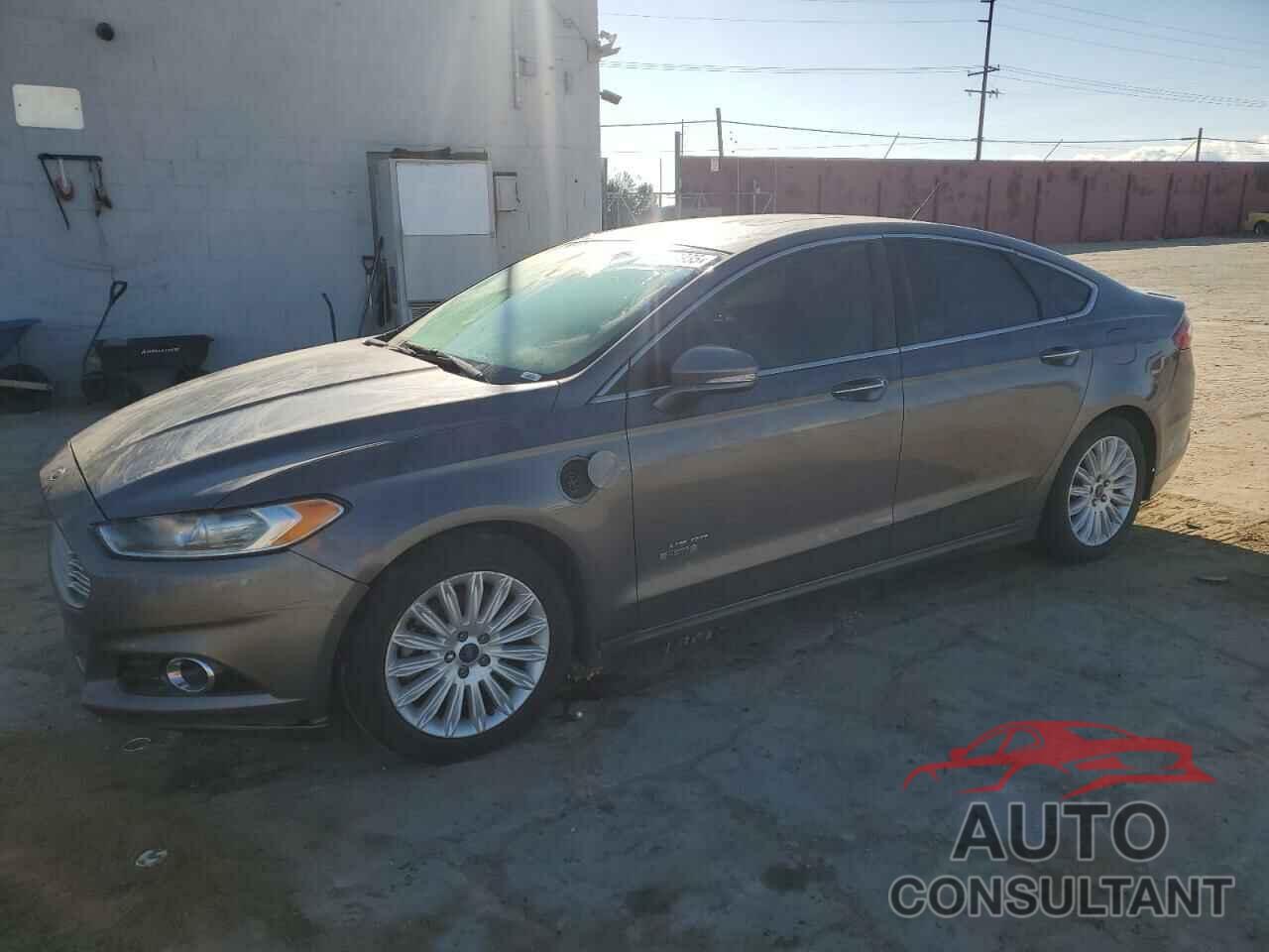FORD FUSION 2013 - 3FA6P0SU8DR303643