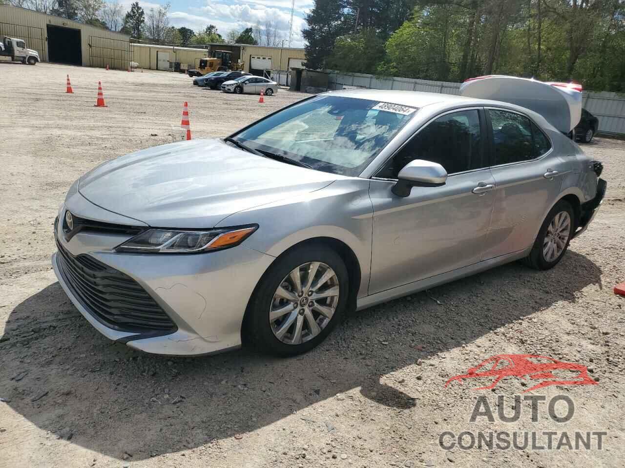 TOYOTA CAMRY 2018 - 4T1B11HK1JU502197