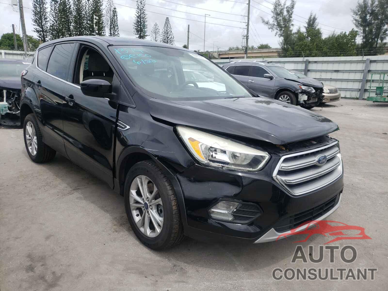 FORD ESCAPE 2017 - 1FMCU0G94HUB91783