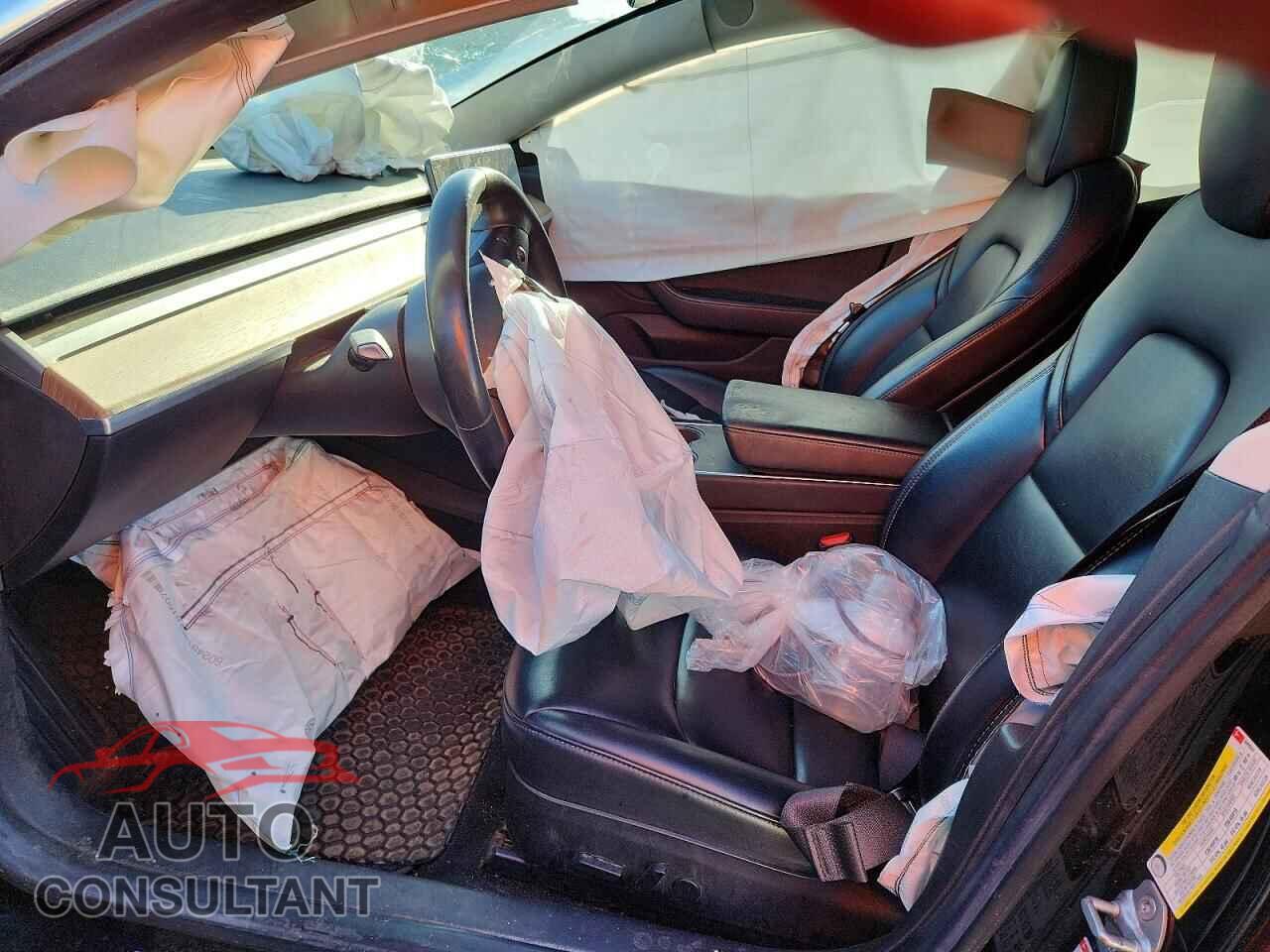 TESLA MODEL 3 2018 - 5YJ3E1EA6JF042052
