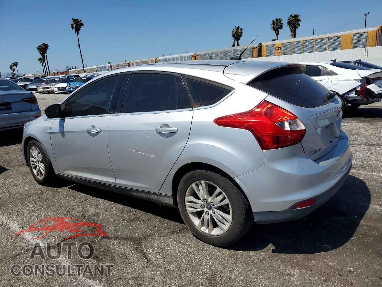 FORD FOCUS 2012 - 1FAHP3M22CL437471