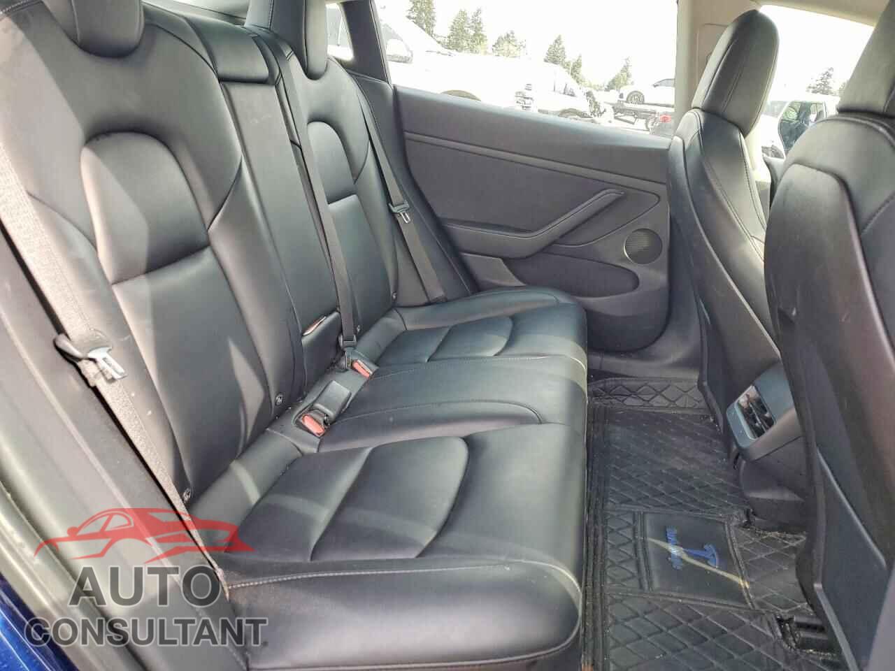 TESLA MODEL 3 2021 - 5YJ3E1EA5MF991516