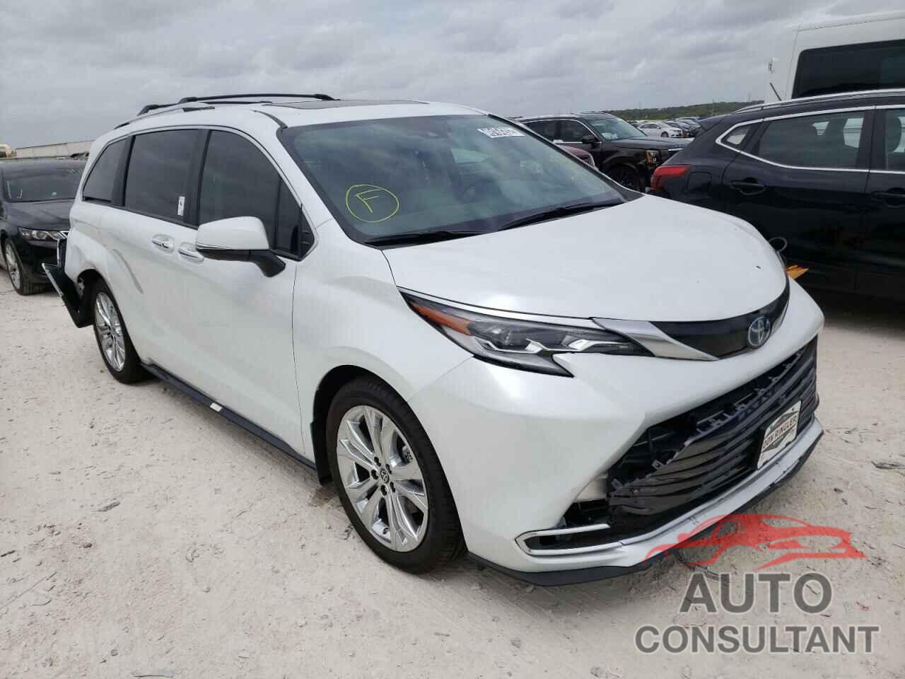 TOYOTA SIENNA 2022 - 5TDERKEC1NS115947