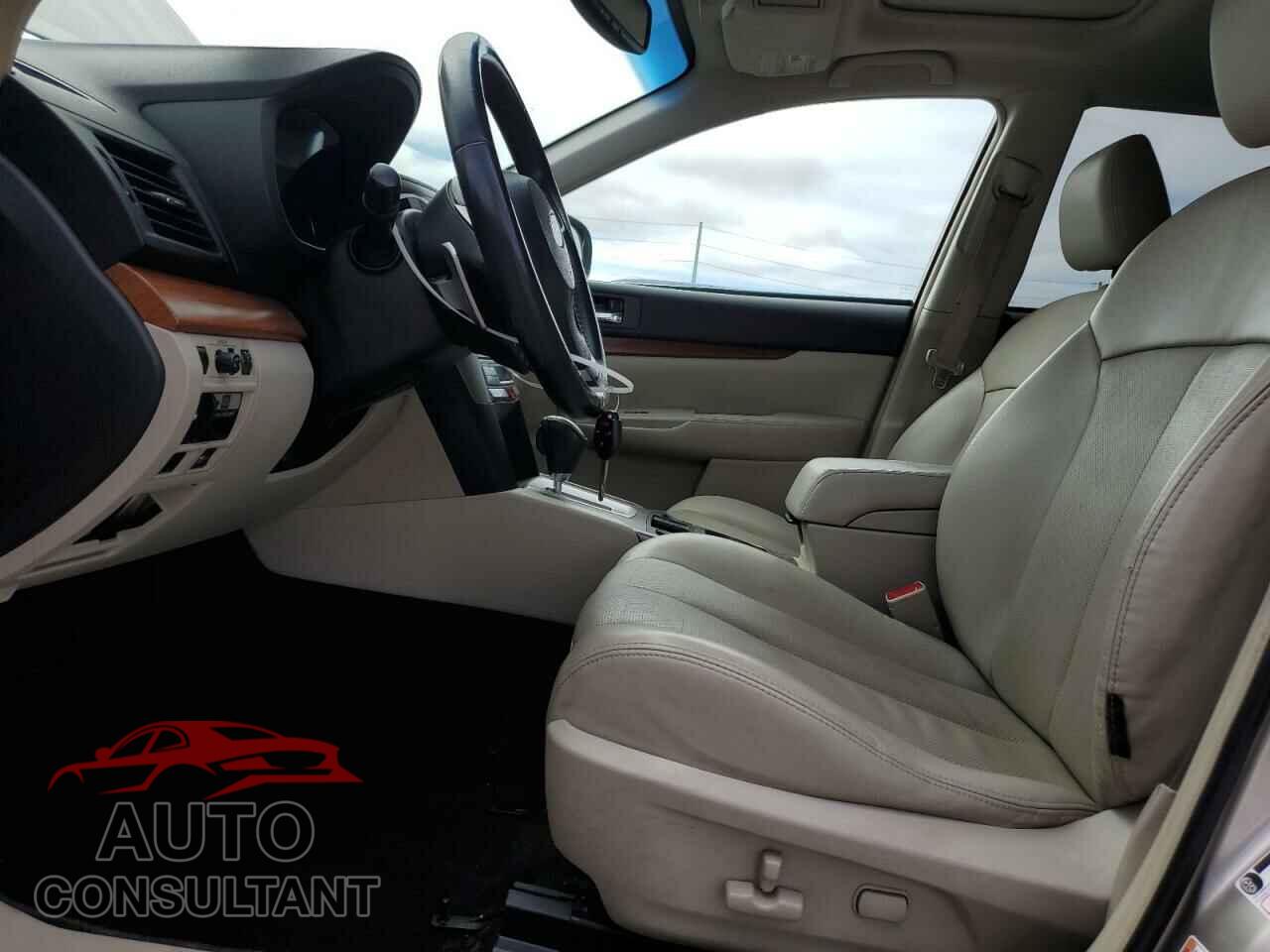 SUBARU OUTBACK 2014 - 4S4BRBLC2E3221648