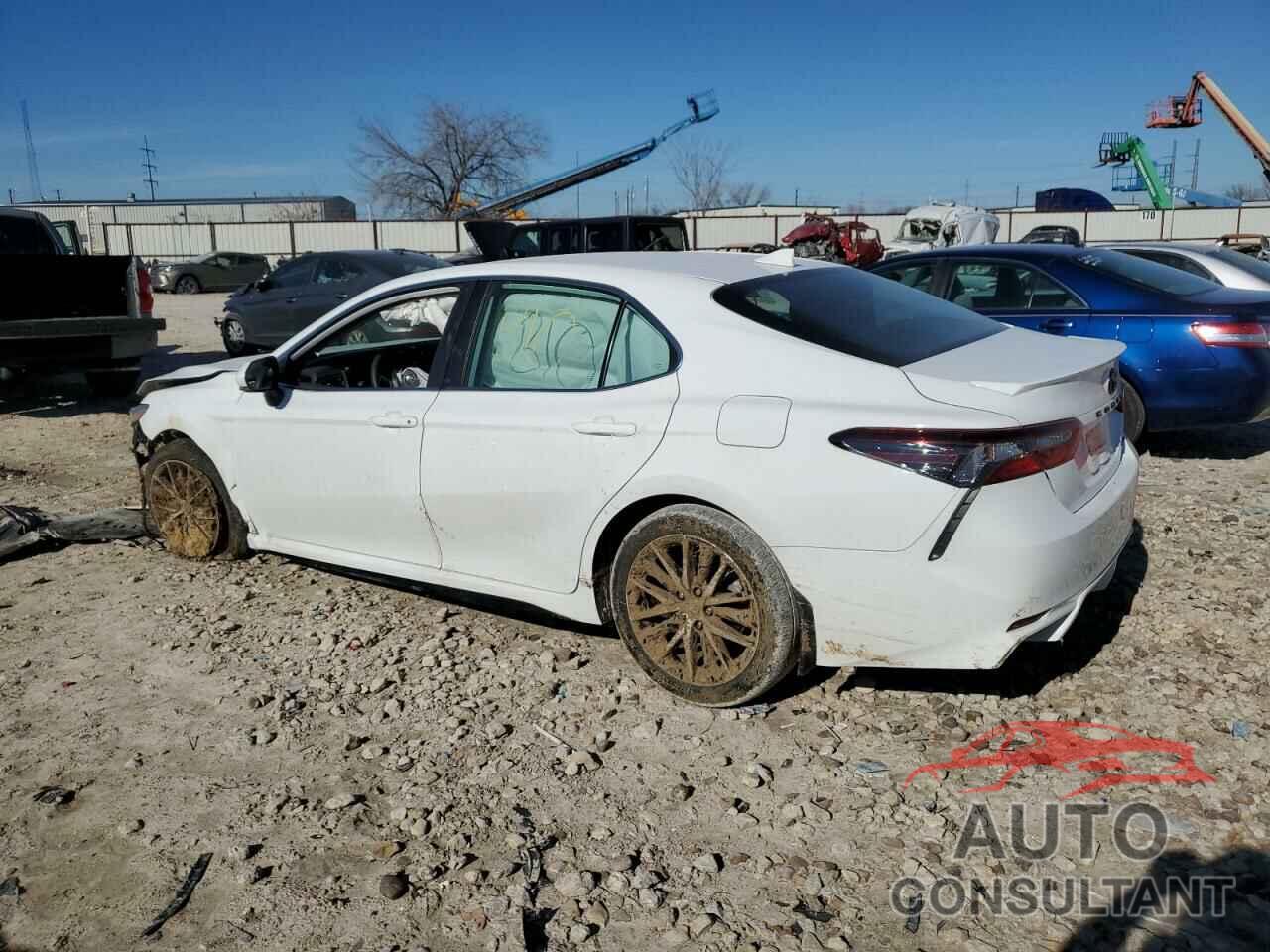 TOYOTA CAMRY 2023 - 4T1G11AK5PU822583