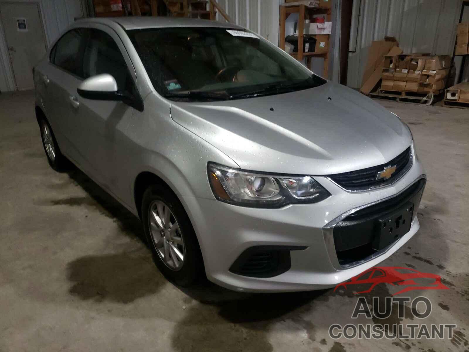 CHEVROLET SONIC 2017 - 1G1JD5SH6H4106362