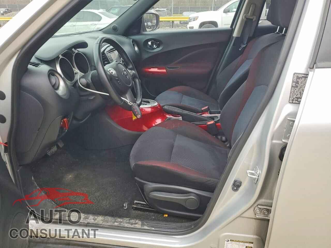 NISSAN JUKE 2015 - JN8AF5MV4FT551663