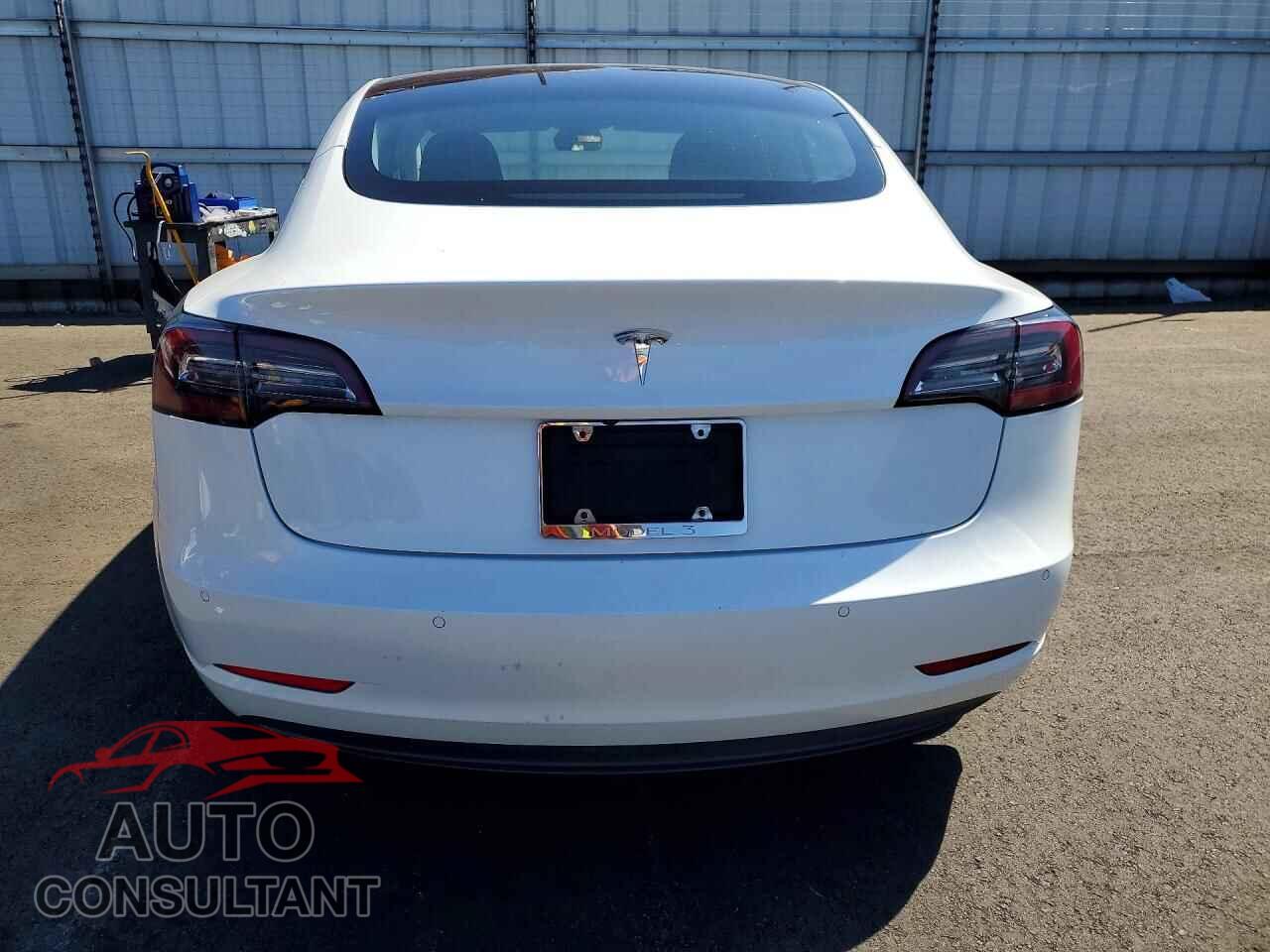 TESLA MODEL 3 2021 - 5YJ3E1EA2MF870975