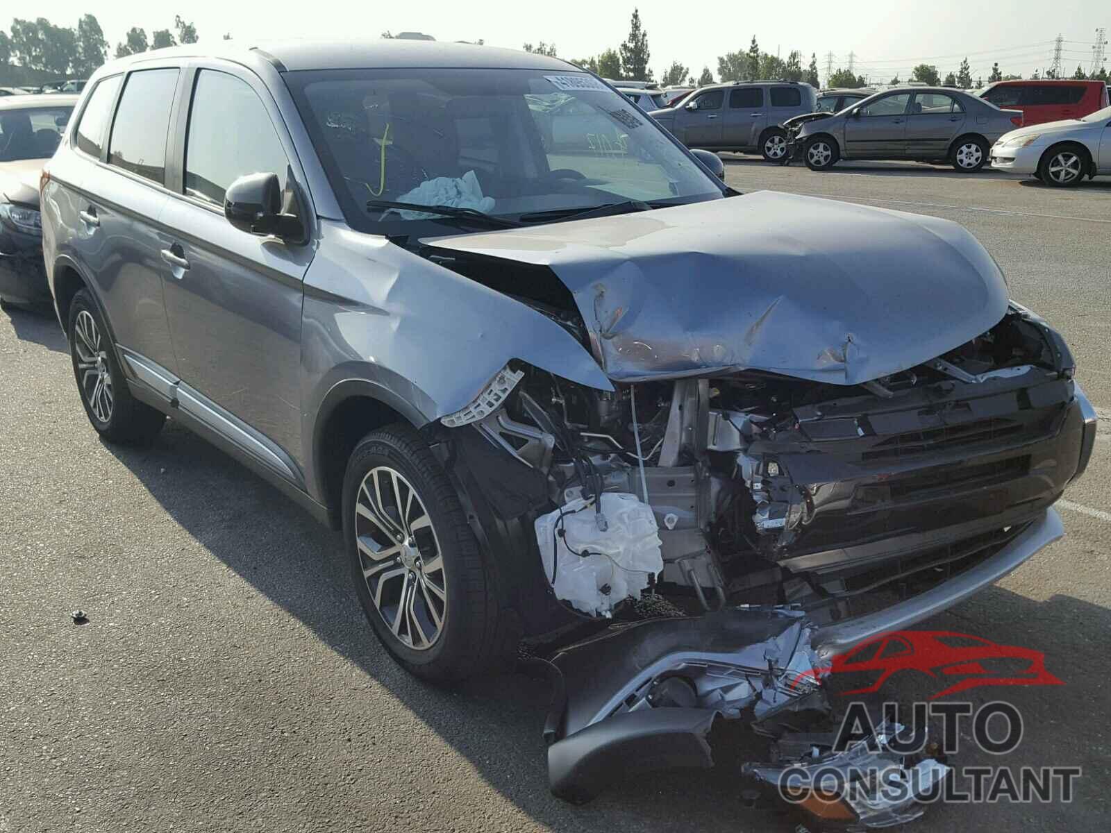 MITSUBISHI OUTLANDER SE 2018 - JA4AZ3A37JZ052950