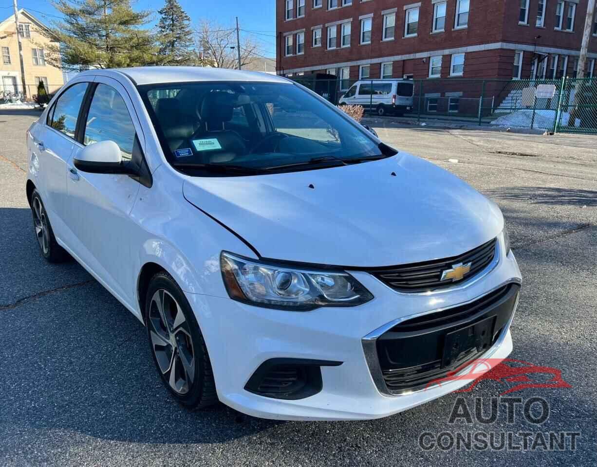 CHEVROLET SONIC 2017 - 1G1JF5SB7H4122527