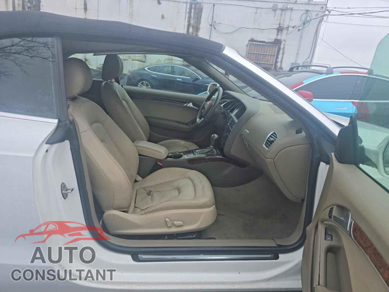 AUDI A5 2012 - WAUCFAFH1CN001189