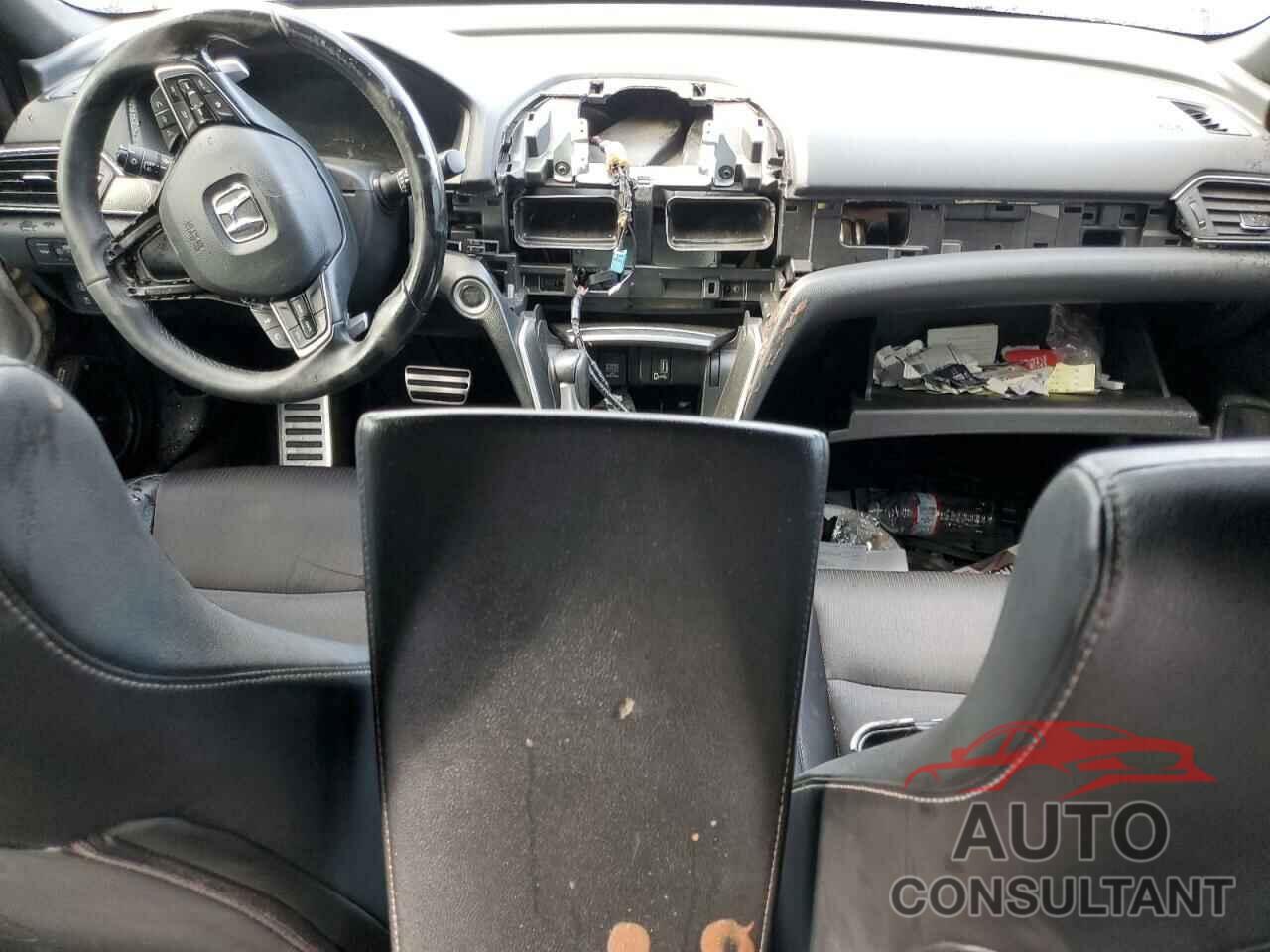HONDA ACCORD 2018 - 1HGCV1F38JA150117