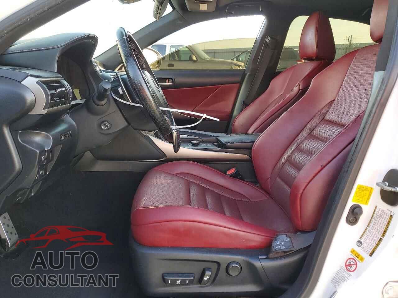 LEXUS IS 2018 - JTHBZ1D27J5033659