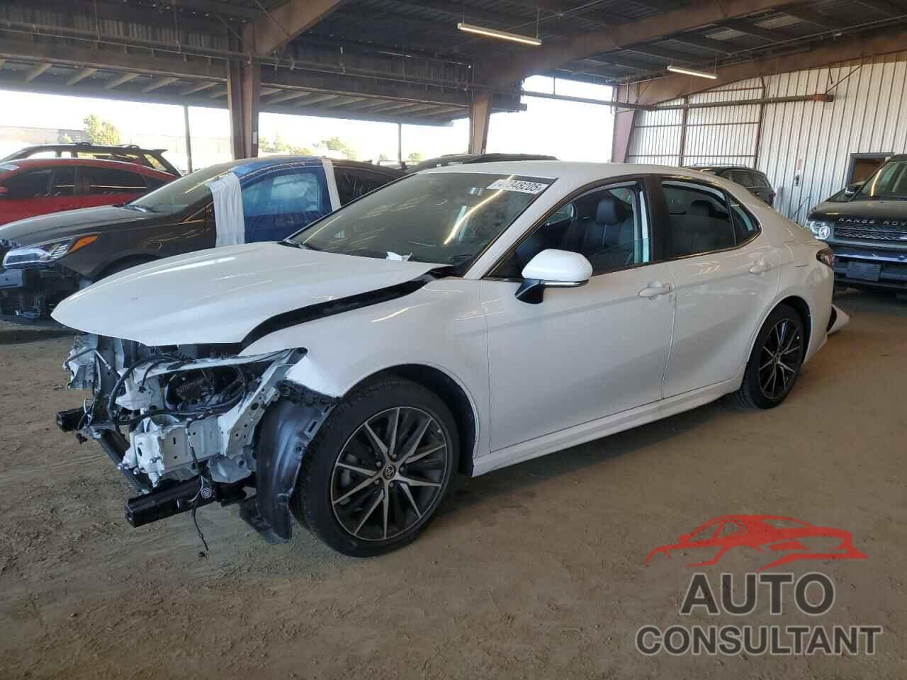 TOYOTA CAMRY 2022 - 4T1G11AK3NU645528