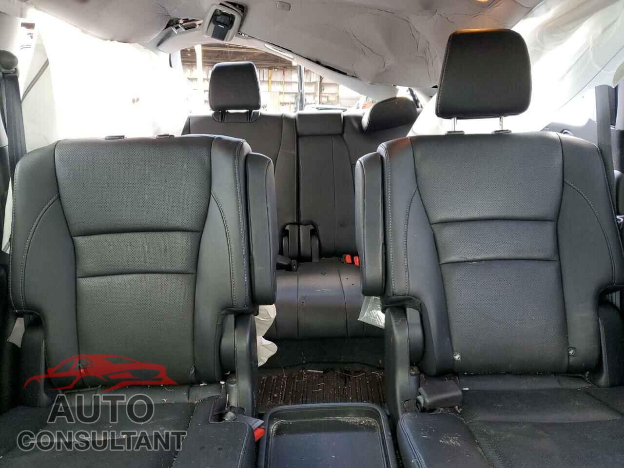 HONDA PILOT 2017 - 5FNYF6H01HB092886