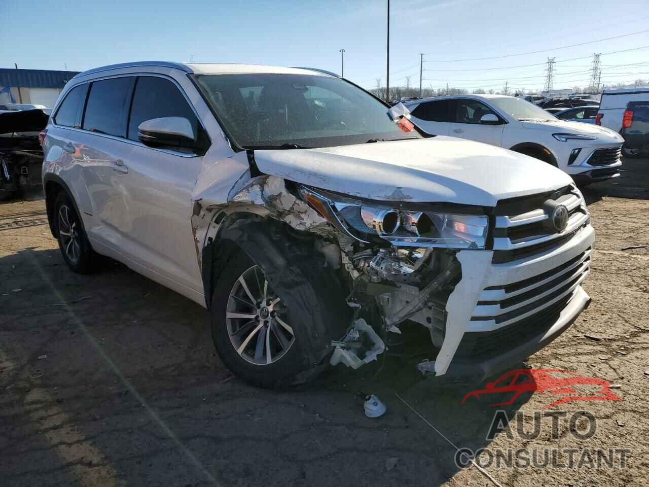 TOYOTA HIGHLANDER 2018 - 5TDJZRFH8JS843597
