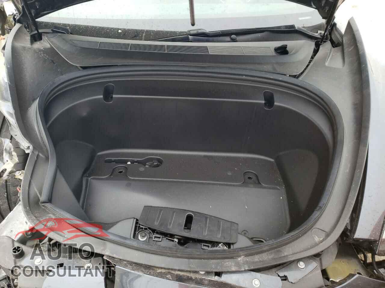 TESLA MODEL 3 2020 - 5YJ3E1EC1LF646824