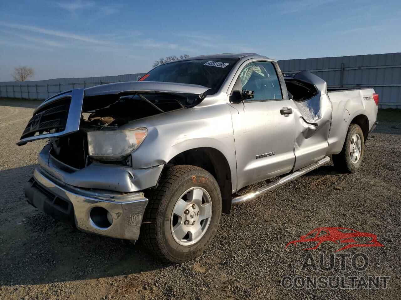 TOYOTA TUNDRA 2013 - 5TFUM5F13DX048947