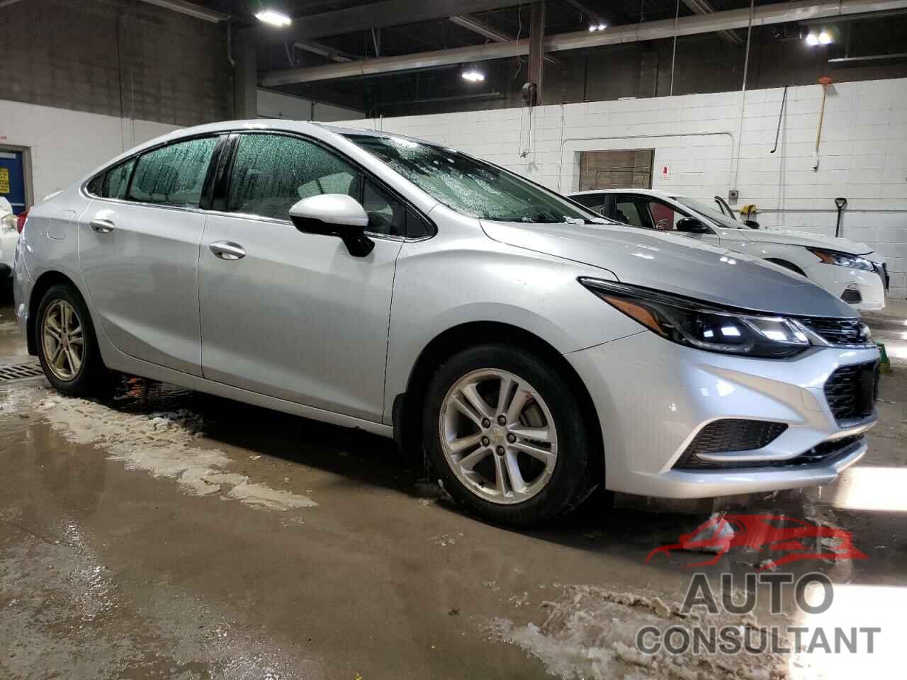 CHEVROLET CRUZE 2018 - 1G1BE5SM3J7177506