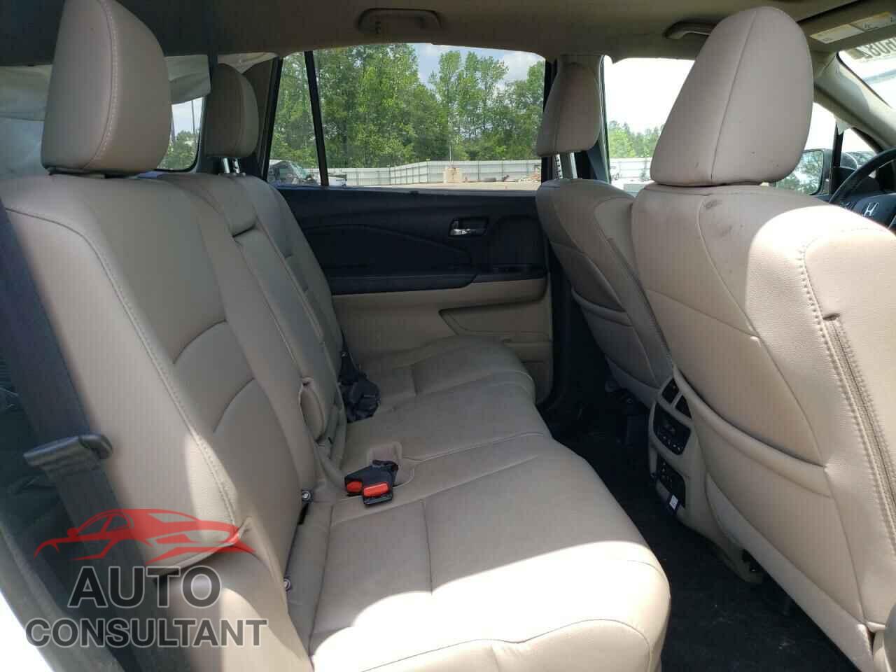 HONDA PILOT 2018 - 5FNYF5H88JB019178