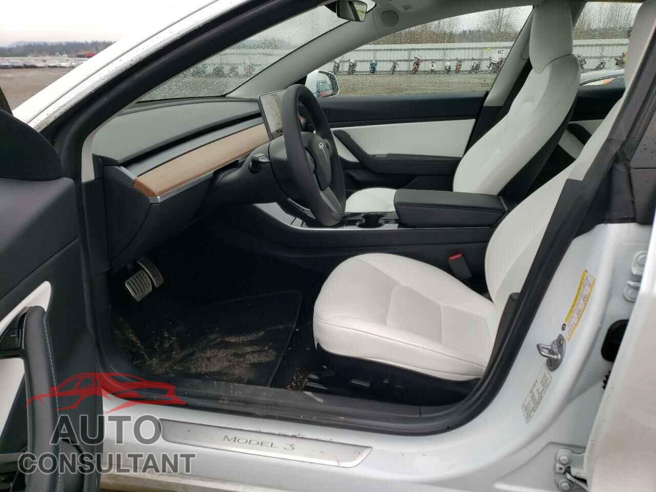 TESLA MODEL 3 2019 - 5YJ3E1EB2KF494851