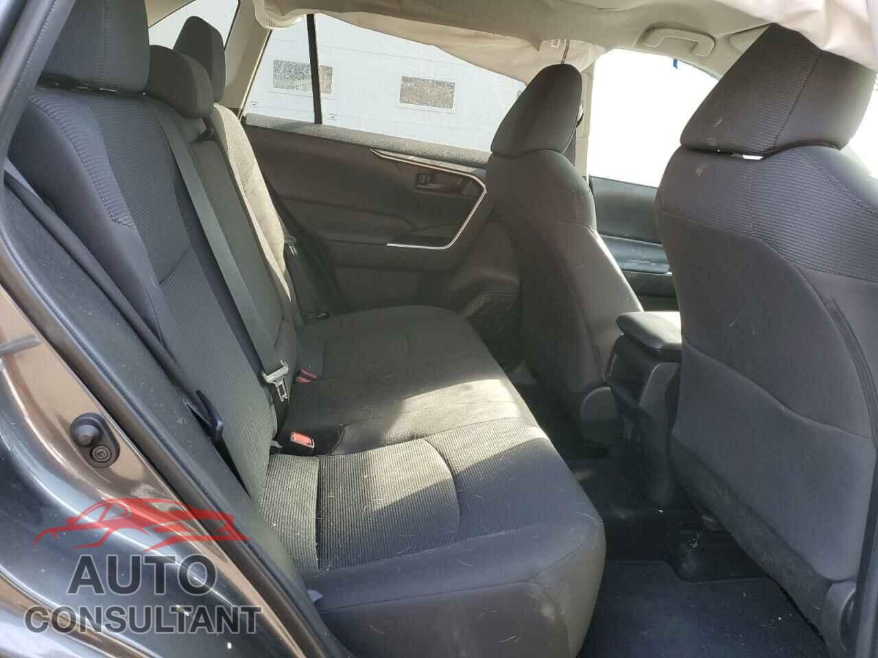 TOYOTA RAV4 2021 - 2T3F1RFVXMC183974