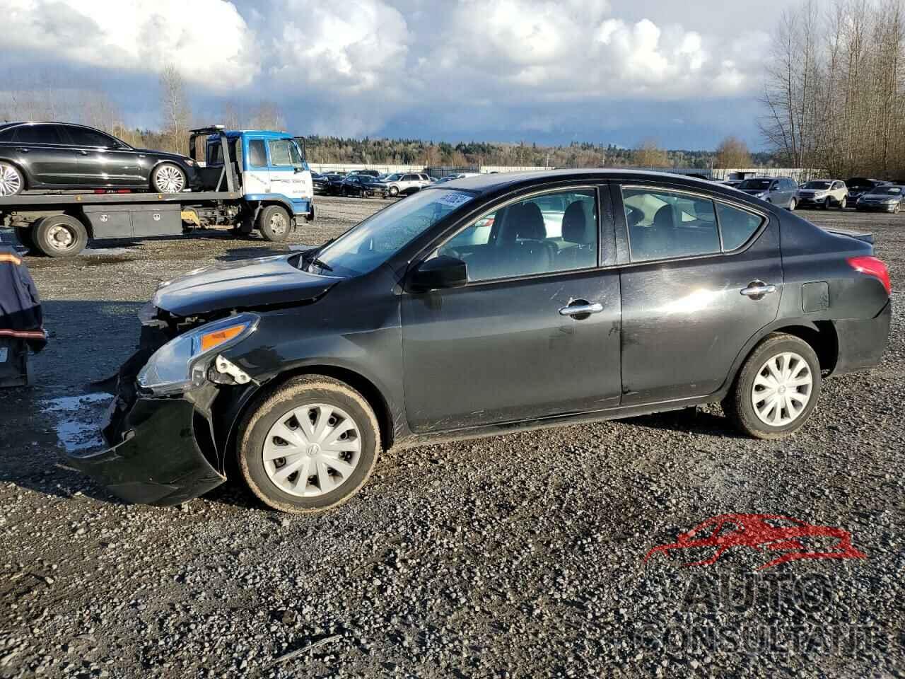 NISSAN VERSA 2018 - 3N1CN7AP4JL852216