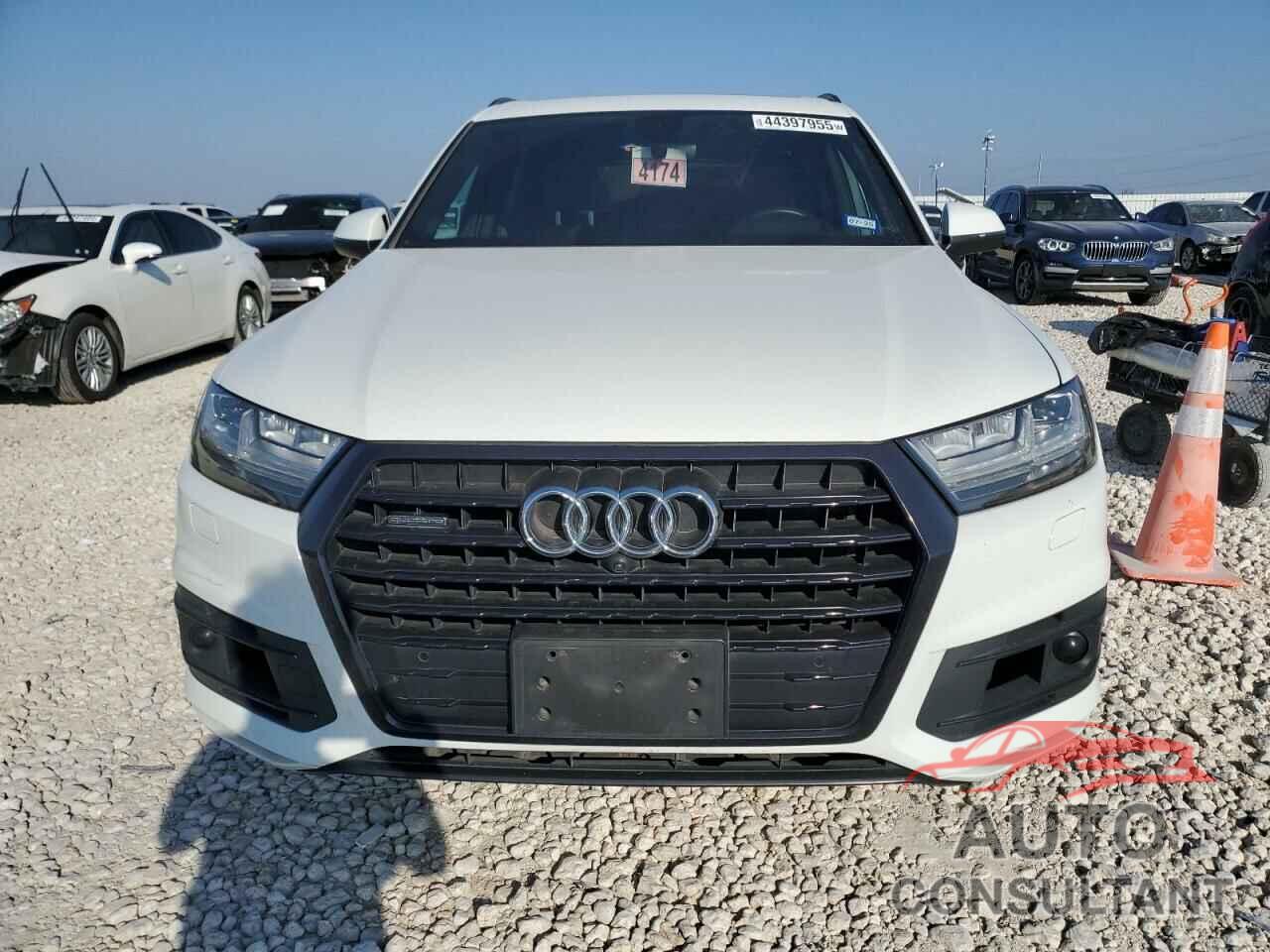 AUDI Q7 2018 - WA1VAAF72JD050173