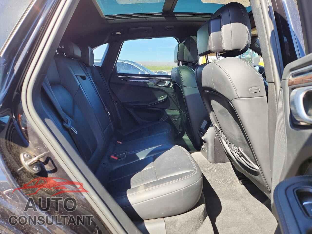 PORSCHE MACAN 2015 - WP1AB2A59FLB44771