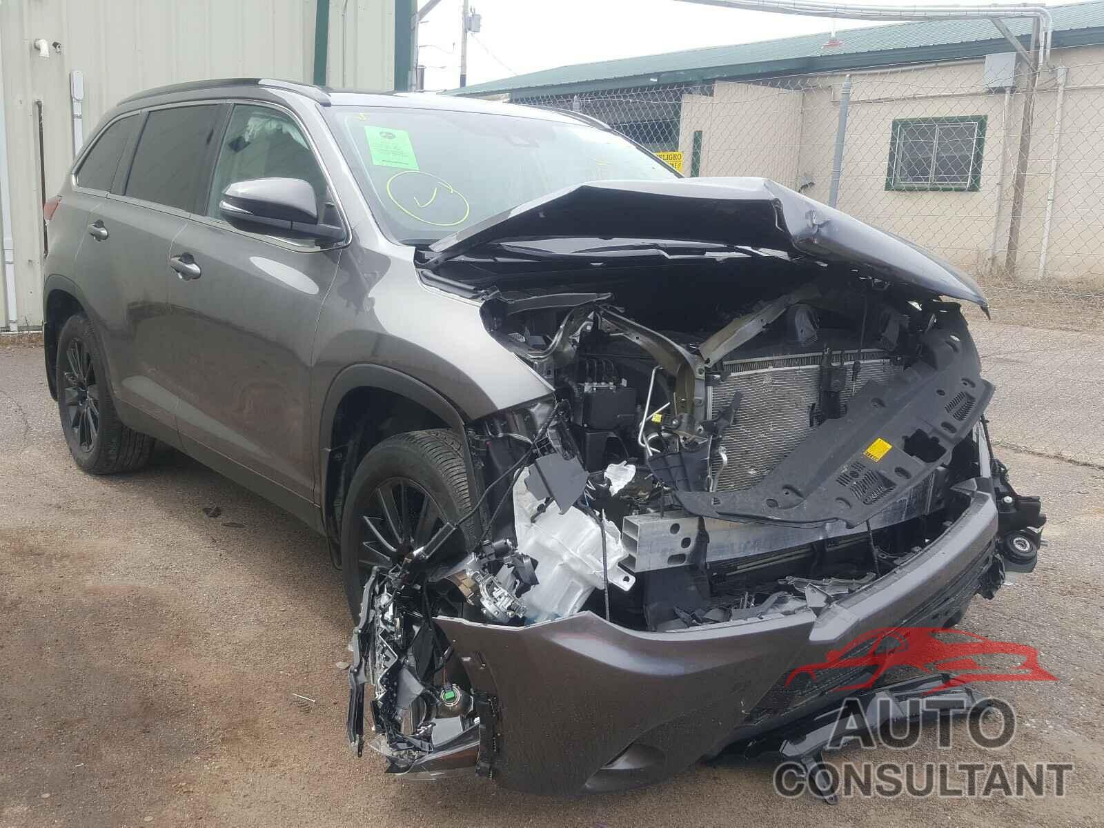 TOYOTA HIGHLANDER 2019 - 5TDJZRFH2KS601793