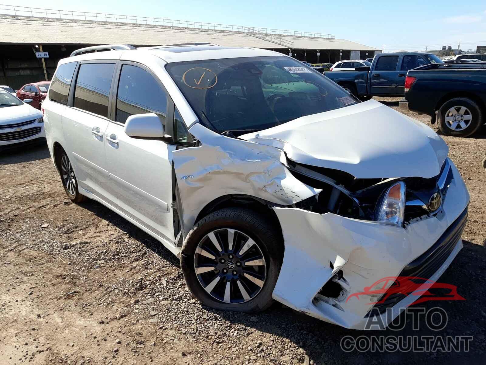 TOYOTA SIENNA 2018 - 5TDDZ3DC2JS205458