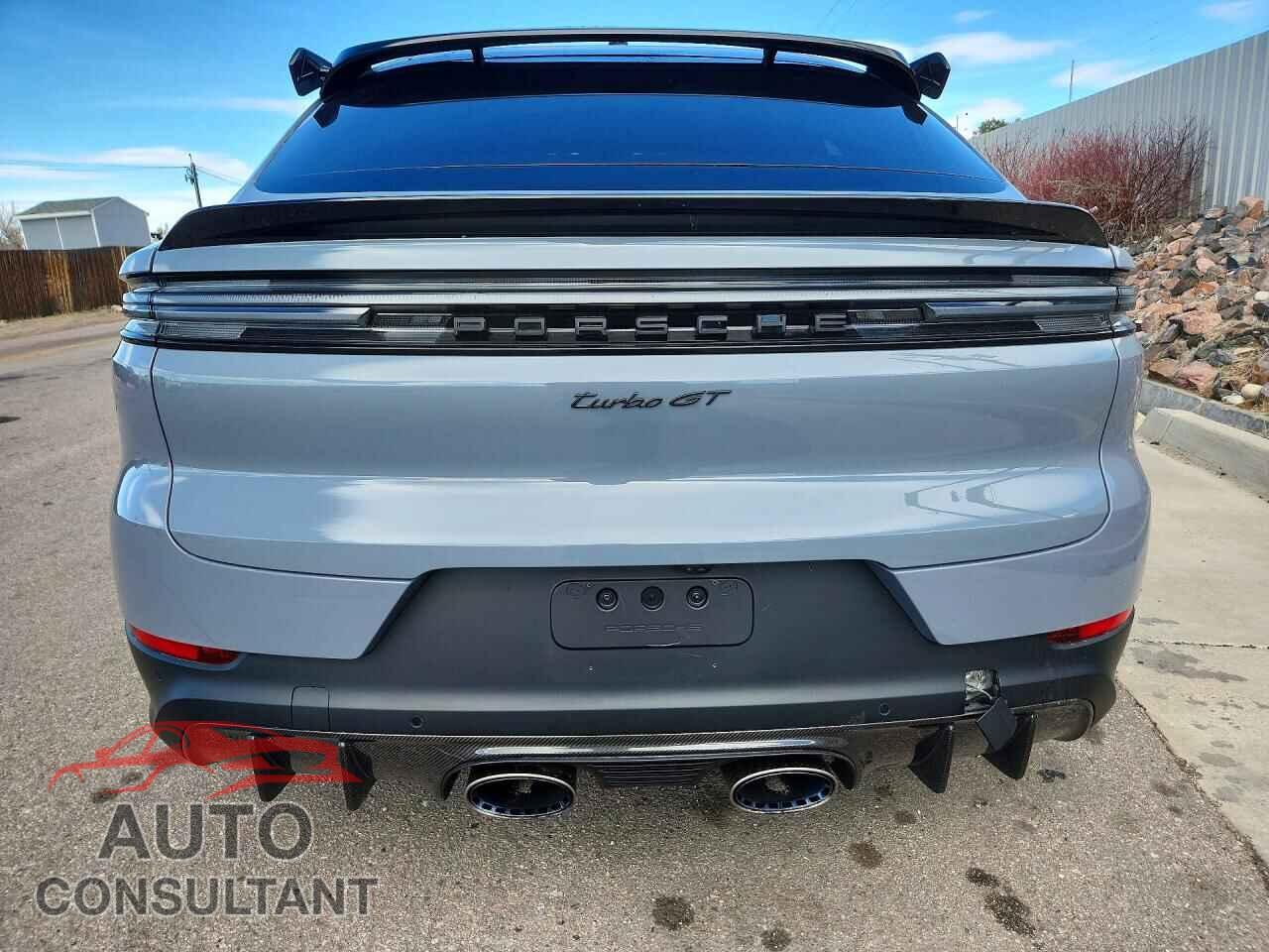 PORSCHE CAYENNE 2024 - WP1BK2AY6RDA72344
