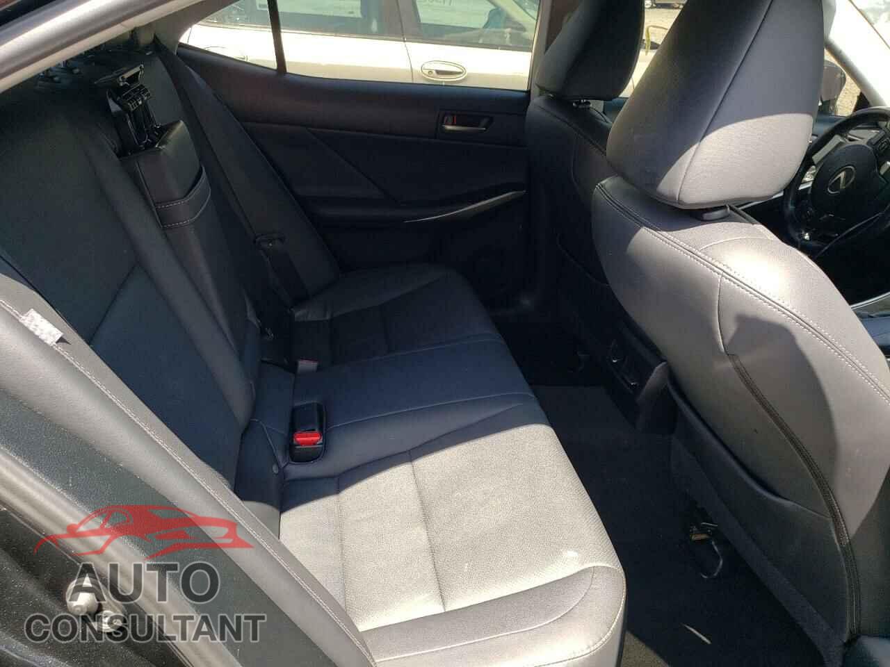 LEXUS IS 2020 - JTHD81F28L5042219