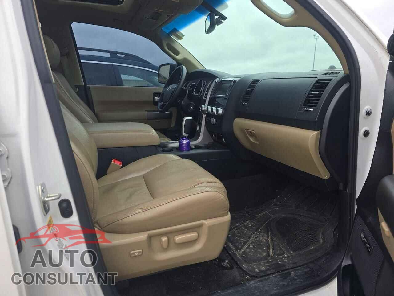 TOYOTA SEQUOIA 2012 - 5TDJW5G11CS060675