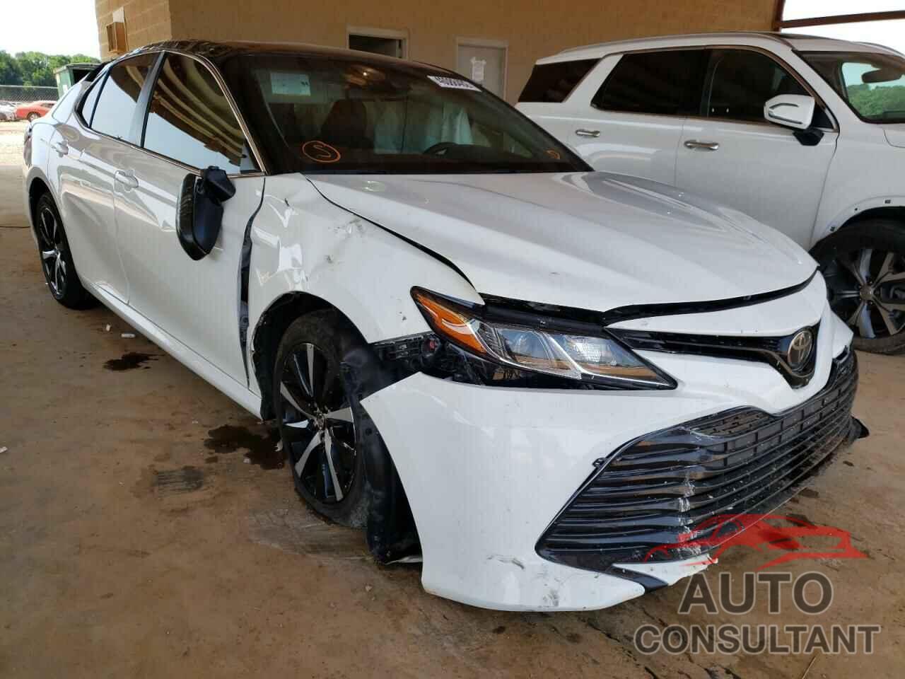 TOYOTA CAMRY 2018 - JTNB11HK9J3044544