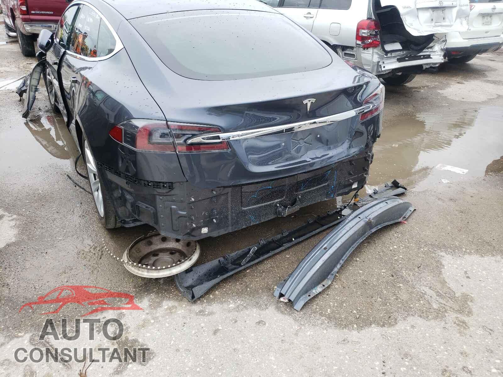 TESLA MODEL S 2017 - 5YJSA1E10HF176864