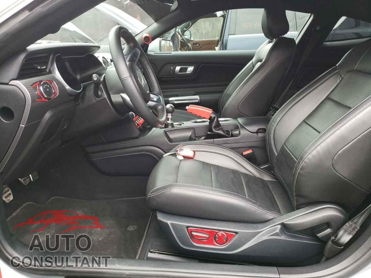 FORD MUSTANG 2021 - 1FA6P8CF9M5126022
