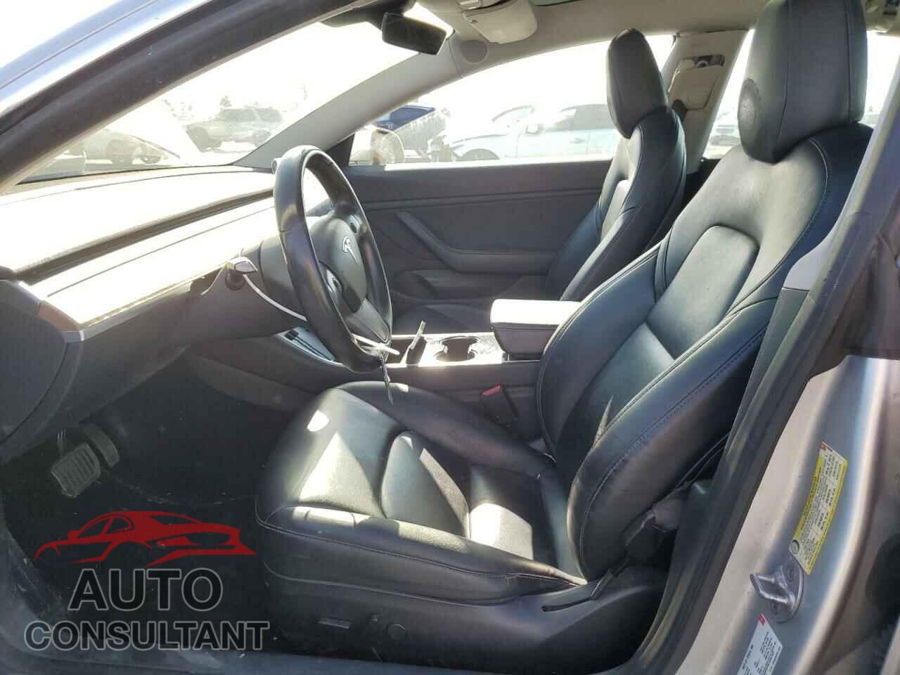 TESLA MODEL 3 2018 - 5YJ3E1EA9JF052638
