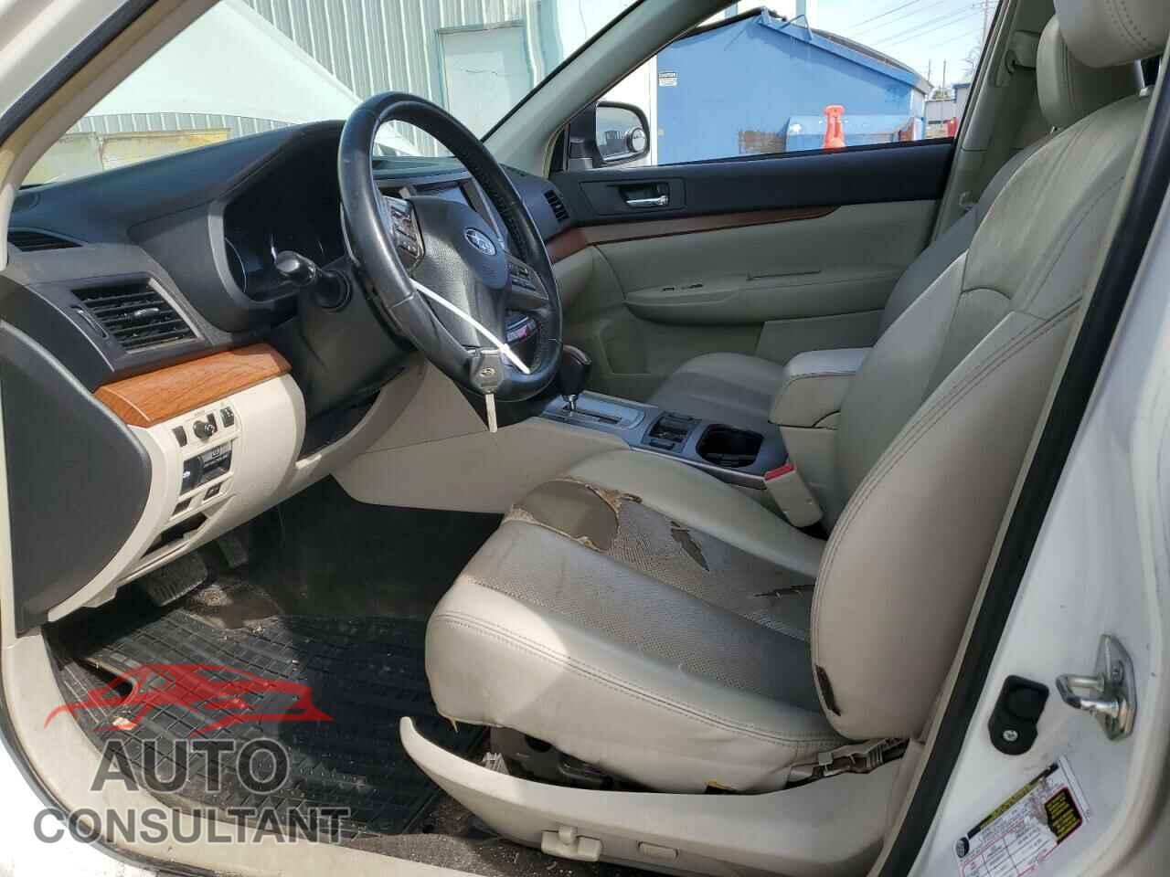 SUBARU OUTBACK 2013 - 4S4BRBPC1D3307543